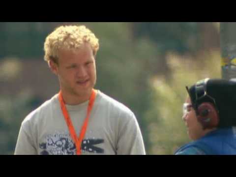 Slemme Slemme Piger leger med issælger!