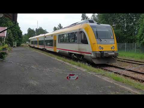 Tåg 7640 Halmstad-Nässjö passerar Forsheda