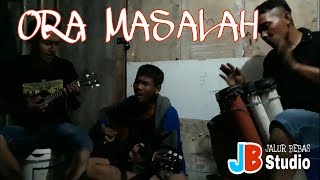 Download lagu ORA MASALAH (guyon waton) cover tki malaysia gitaran bareng kendang paralon mp3 Download lagu ORA MASALAH (guyon waton) cover tki malaysia gitaran bareng kendang paralon mp3