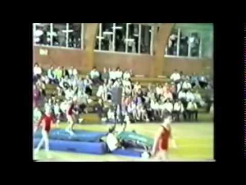 Optreden trampoline ploeg Esthetica Gymteam op turnfeest Antverpia 1990