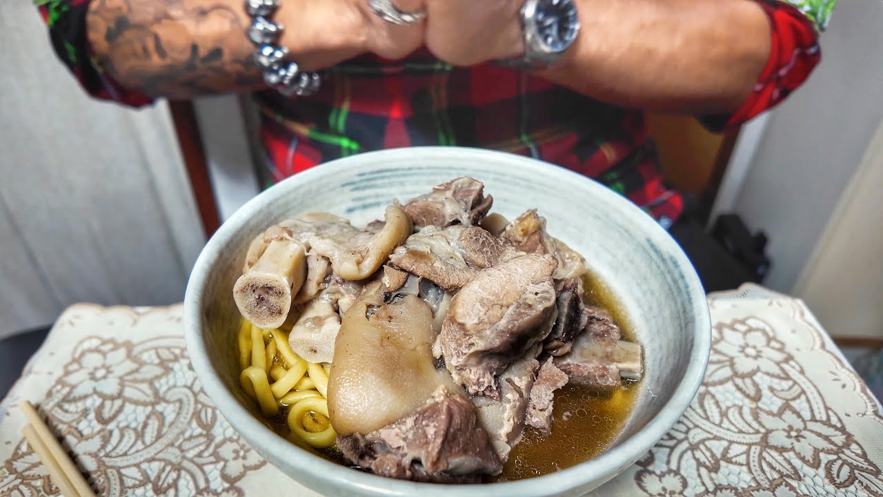 🍜 Going to eat my father's Okinawa Ramen [ASMR background video 4K]