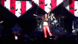 Skid Row - Big Guns (ft. Lzzy Hale)