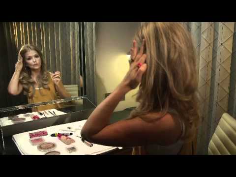 Get the Look - Roberta from Fanfair shows how with Collection