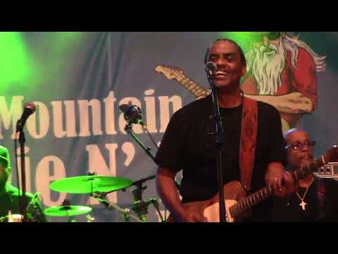 Kenny Neal - Let Life Flow