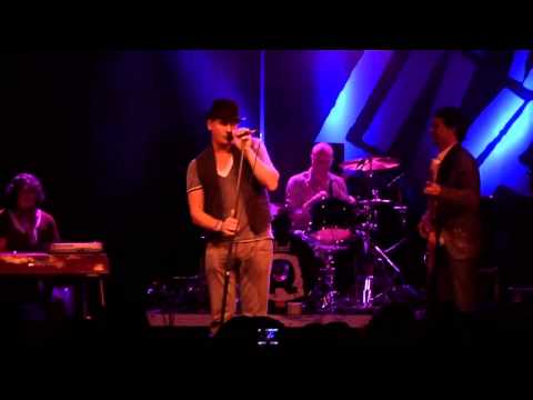 Racoon - Took a Hit (live @ 10 jaar BNN That's Live - 3FM)