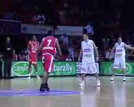 22 03-10-07 BvB BCO-Ninane - Jerry Green laat alles en ieder