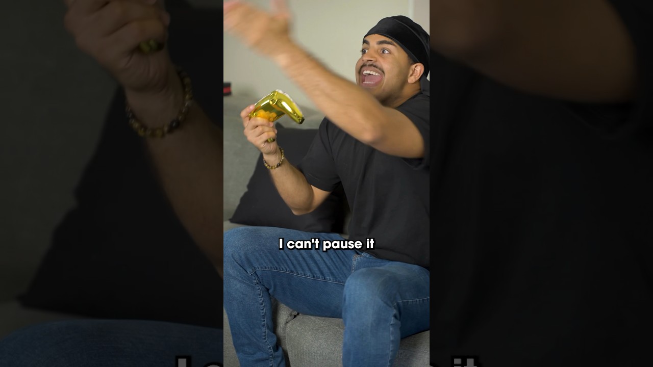 WHEN YOU CAN'T PAUSE THE GAME 😂