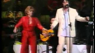 Con dos camas vacías/La lista de la compra (con Lichis - Directo)