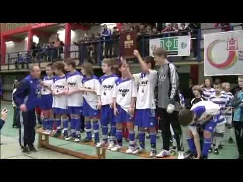 Jugendfußball Hamburg (1.3.09) HSV - Niendorf 97er -  Entscheidung und Siegerehrung Part II