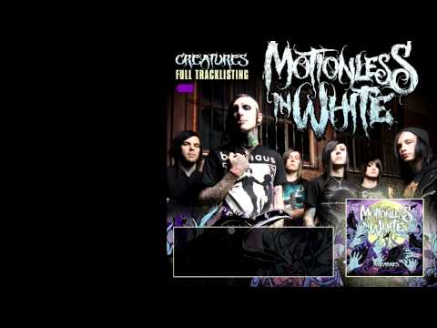 Videoclip de We Only Come Out at Night — Motionless In White