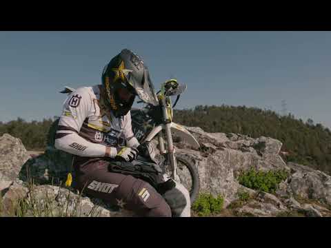 Billy Bolt and the new USWE MOTO HYDRO 3L hydration pack