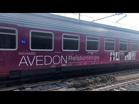 IC 588 Roma Termini - Trieste Centrale in livrea  Richard AVEDON Relationships  a Bologna C.le