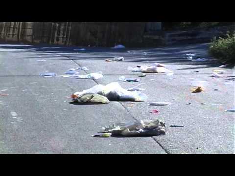 ONDA TG 29.09.2014 - TORRONE   CARREGGIATA INVASA DAI RIFIUTI