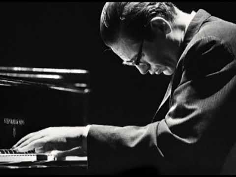 Bill Evans Trio (Paul Motian & Scott LaFaro) Live at Birdland (1960 Bootleg)