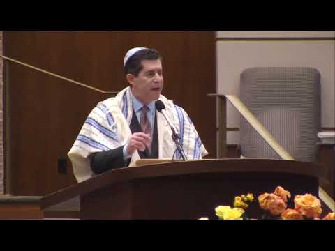 Rabbi Brian Strauss - Zot Hanukkah