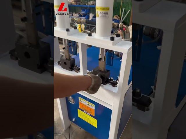 Máquina de puncionamento de tubos de 2 estações da ALEKVS Video