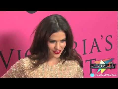 Justin Bieber at Victoria's Secret Fashion Show 2012 Pink Carpet Highlights