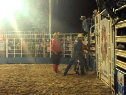 Alan Moraes rodeio Itaju 04-11-2011