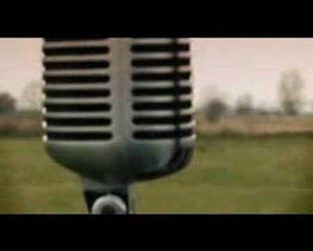 Nino ft. Singa - Niemand Nodig (Videoclip + Songtekst)