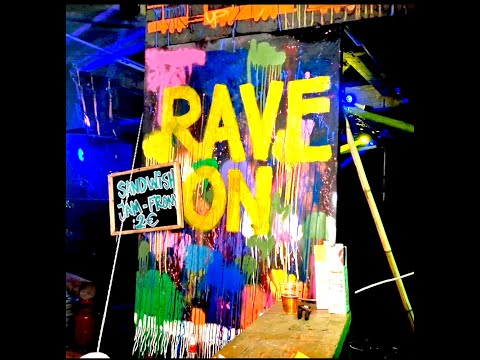 Multiteknomnibus .  A Tekno Adventure