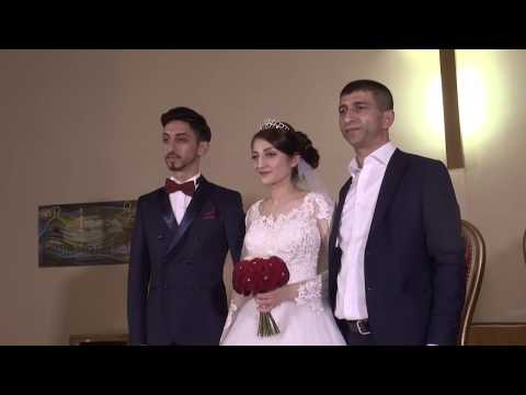 2017.11.18 Nunta Maradona si Adriana. Birmingham. 04 - Biserica. Felicitari