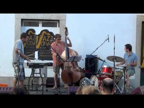 Jeffery Davis Trio playing Fee Fo Fi Fum