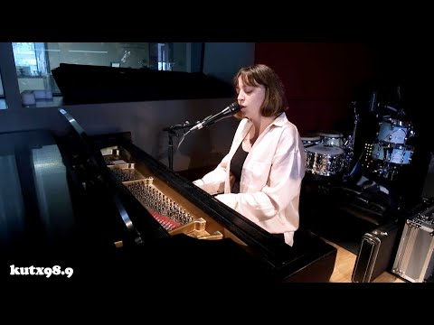 Sun June "Reminded" (KUTX Studio 1A)