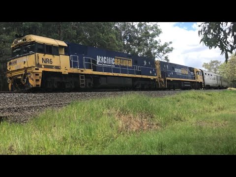 Journey Beyond Great Southern leads 2BT8 with NR 6 and NR83 south through Hillcrest 10/2/25 week 10