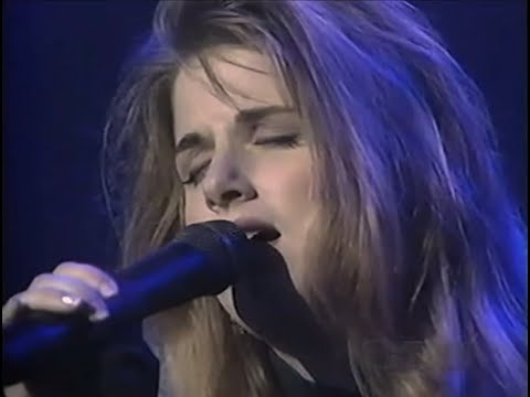 Trisha Yearwood “New Kid In Town” Live Eagles Cover 1993