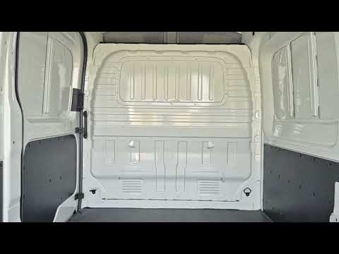 Maxus DELIVER 9 Base L3H2 Panel Van - Image 2