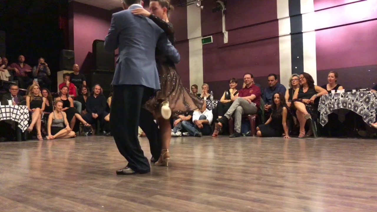 Alejandro Larenas Marisol Morales - Tenia Que Suceder