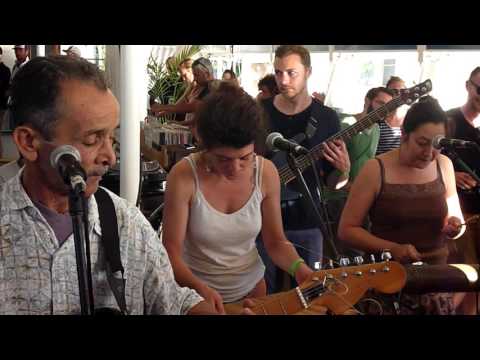 Les Pythons de la Fournaise (La Réunion/F) "Caloubadia" Live à Ecoutes au vert 17-07-16 / Geneva