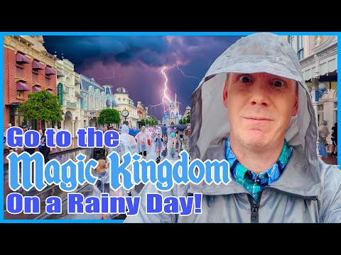 📍 Magic Kingdom on a Rainy Day | Low Crowds, Short Waits & Disney Magic! 🌧️🏰