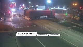 ДТП - Аношкина / Т.Шевченка. Не разминулись две фуры