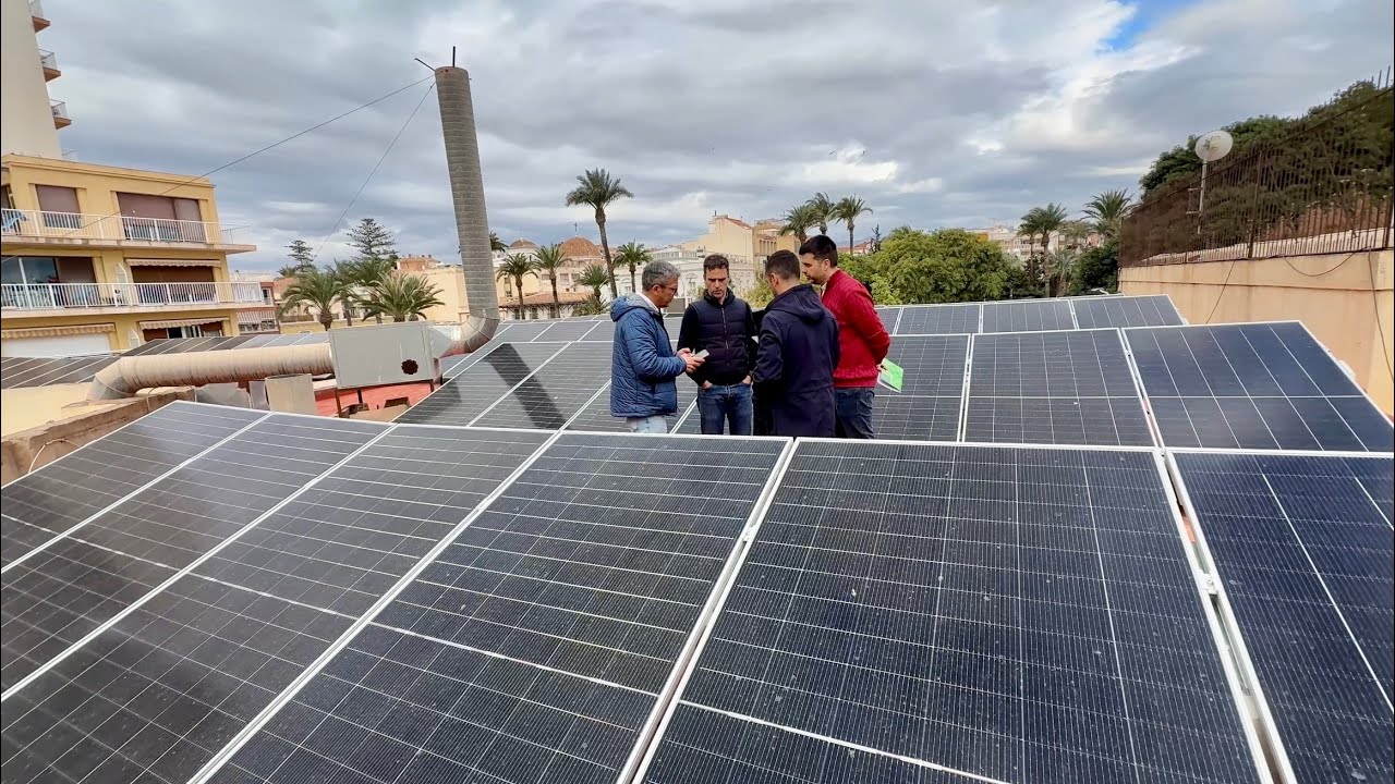 Una instalación solar fotovoltaica dará suministro eléctrico a la Casa de Cultura Francisco Rabal