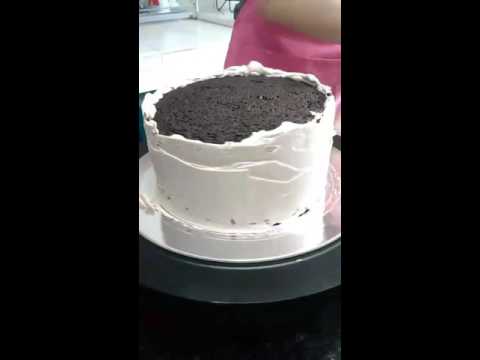 Frosting and decorating chocolate cake