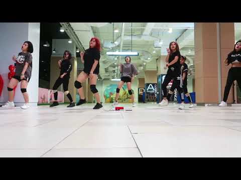 Weki Meki - Dance Performanc Debut Showcase & I Don't Like Your Girlfriend 'DANCE COVER' (SOSAII)