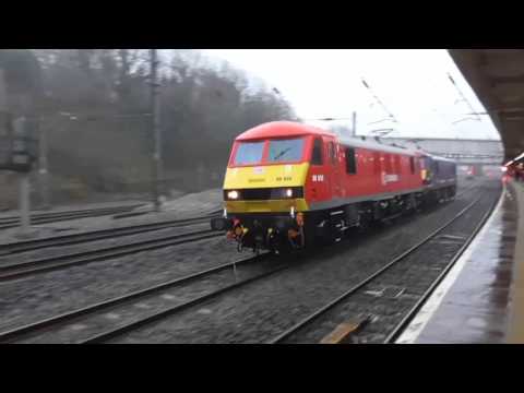90040/90024 0s94 Wembley - Carlisle New Yard, loco move, 30th December 2015