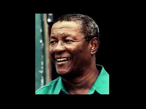 CANDONGUEIRO: CLARA NUNES - MORRE WILSON MOREIRA