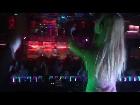 DJ Linda Erfolg - Top 100 DJANEMAG