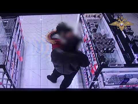 В Якутске женщина украла парфюм для своего возлюбленного В Якутске женщина украла парфюм для своего возлюбленного