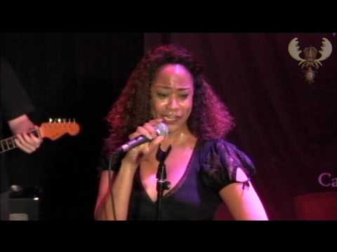 Tasha Taylor - I just wanna make love to you - live for Bluesmoose radio