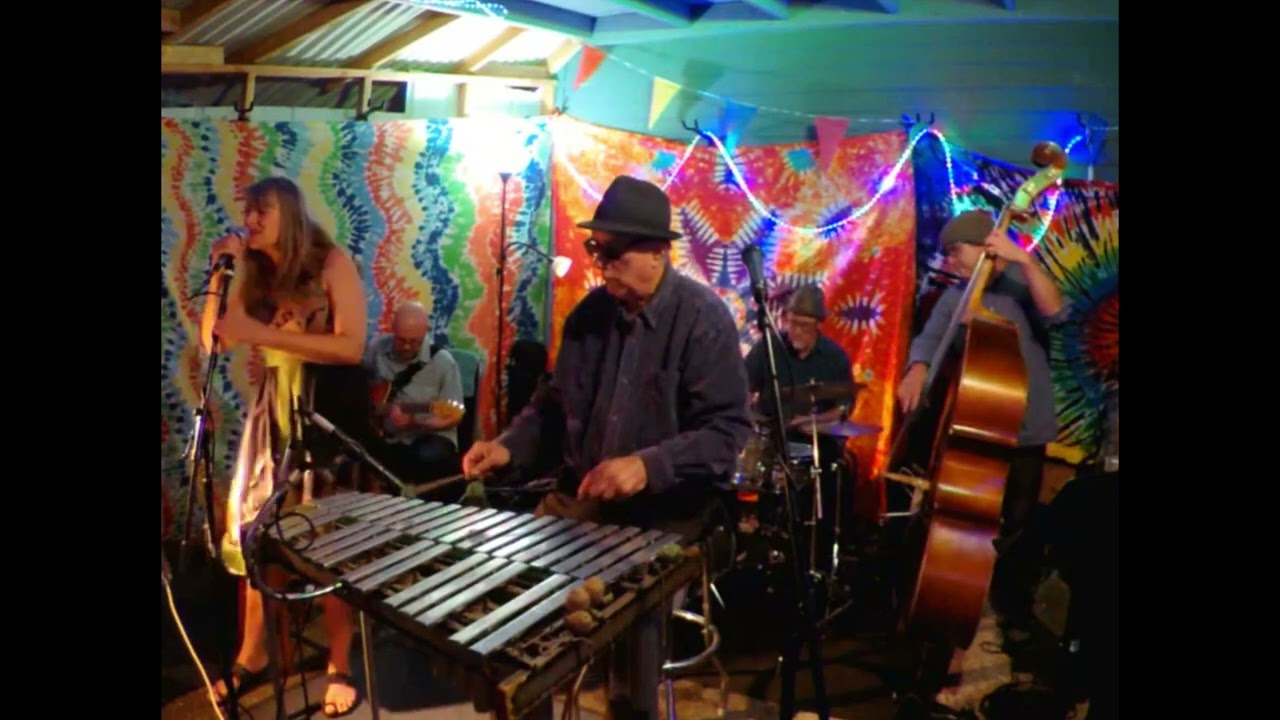 Promotional video thumbnail 2 for Big Bossa Quartet