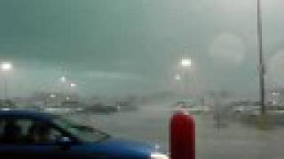 preview picture of video 'Lots of rain at Savoy WalMart'