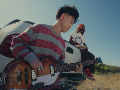 Rich Brian - Bumpy Road (feat. redveil)