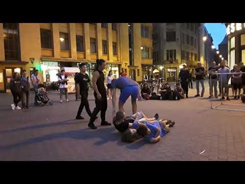 acrobatic street performance in Riga