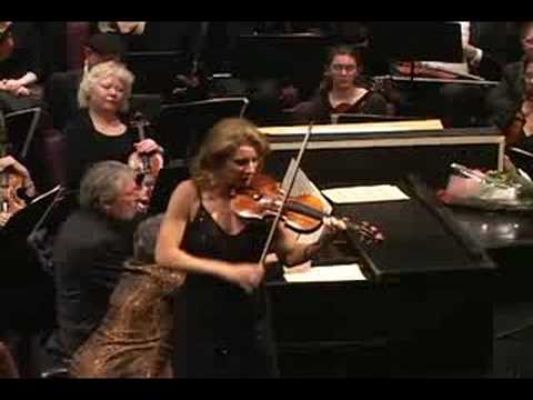 Elizabeth Pitcairn plays Hora Staccato