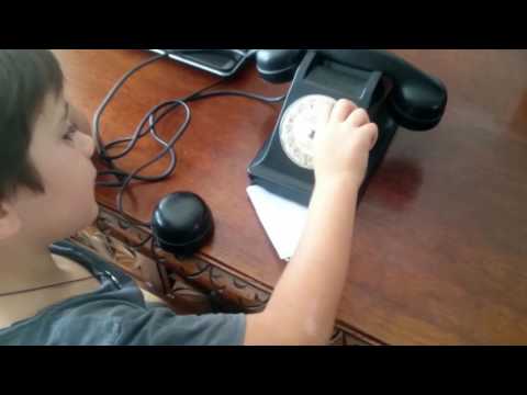 CHILDREN!! HOW TO CALL BY AN ANTIQUE TELEPHONE with WHEEL dial of 1952. Video LEARNING for CHILDREN