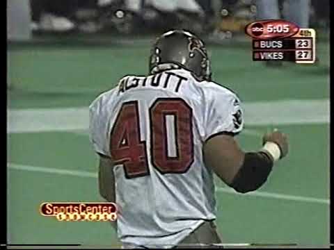 2000   Buccaneers  at  Vikings  MNF   Week 6