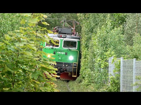 Trains in Sweden part 76 - Södertälje [windy due to the storm Hans]